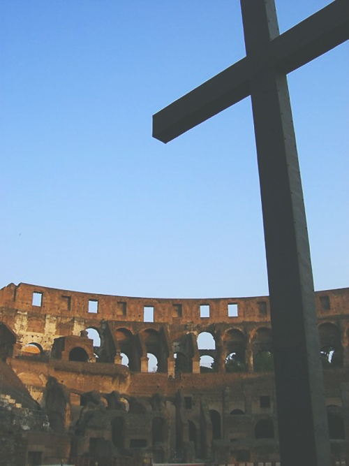 bestie konisis goes to rome 2009 7 - colosseo cross